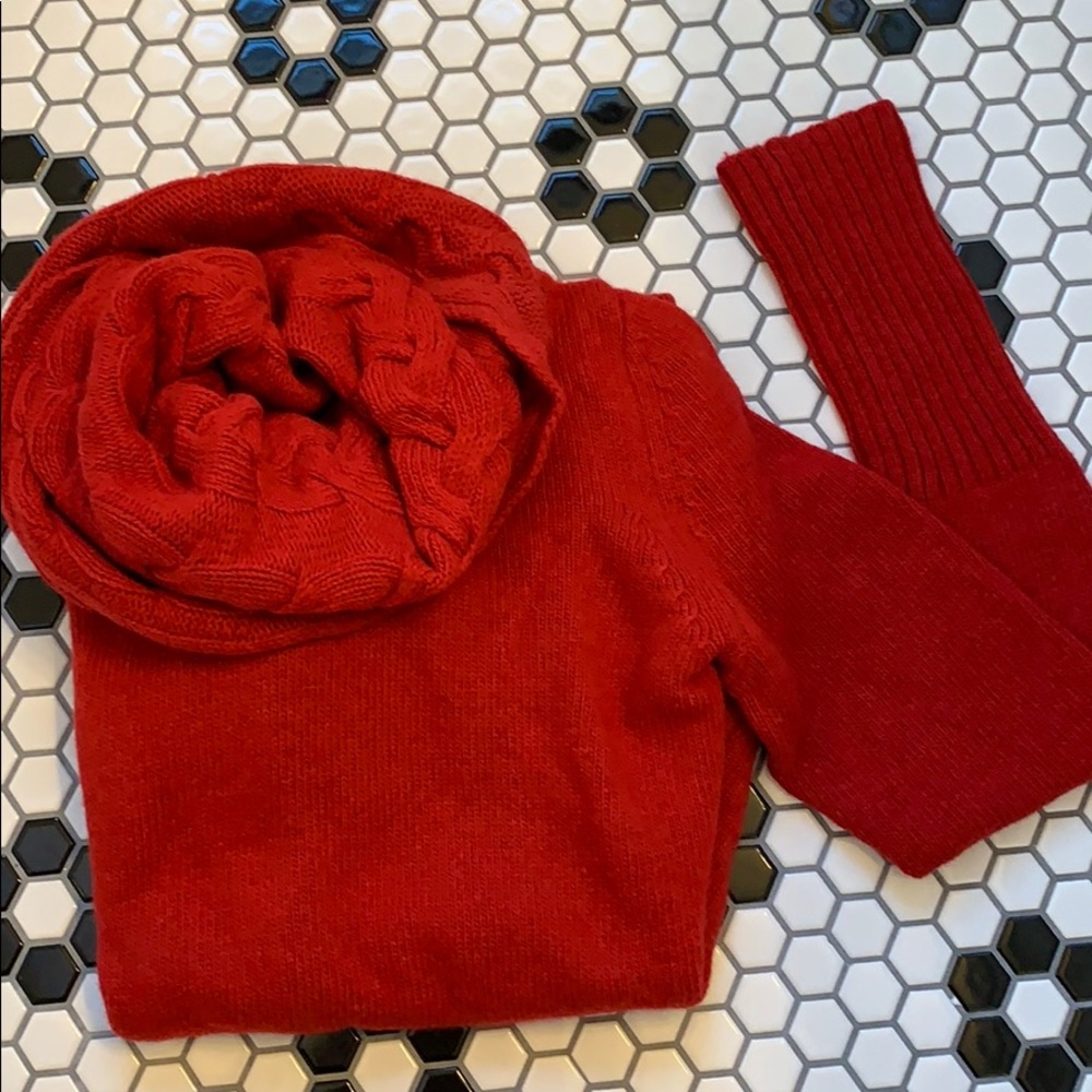 Red Banana Republic cowl neck sweater